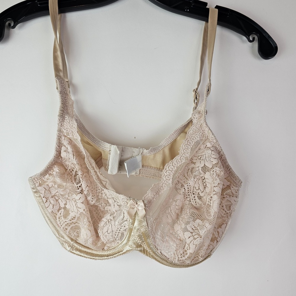 Valentino‎ Intimo VTG Beige Lace Cup Bra W/Lining 34C Unpadded Classic Feminine
